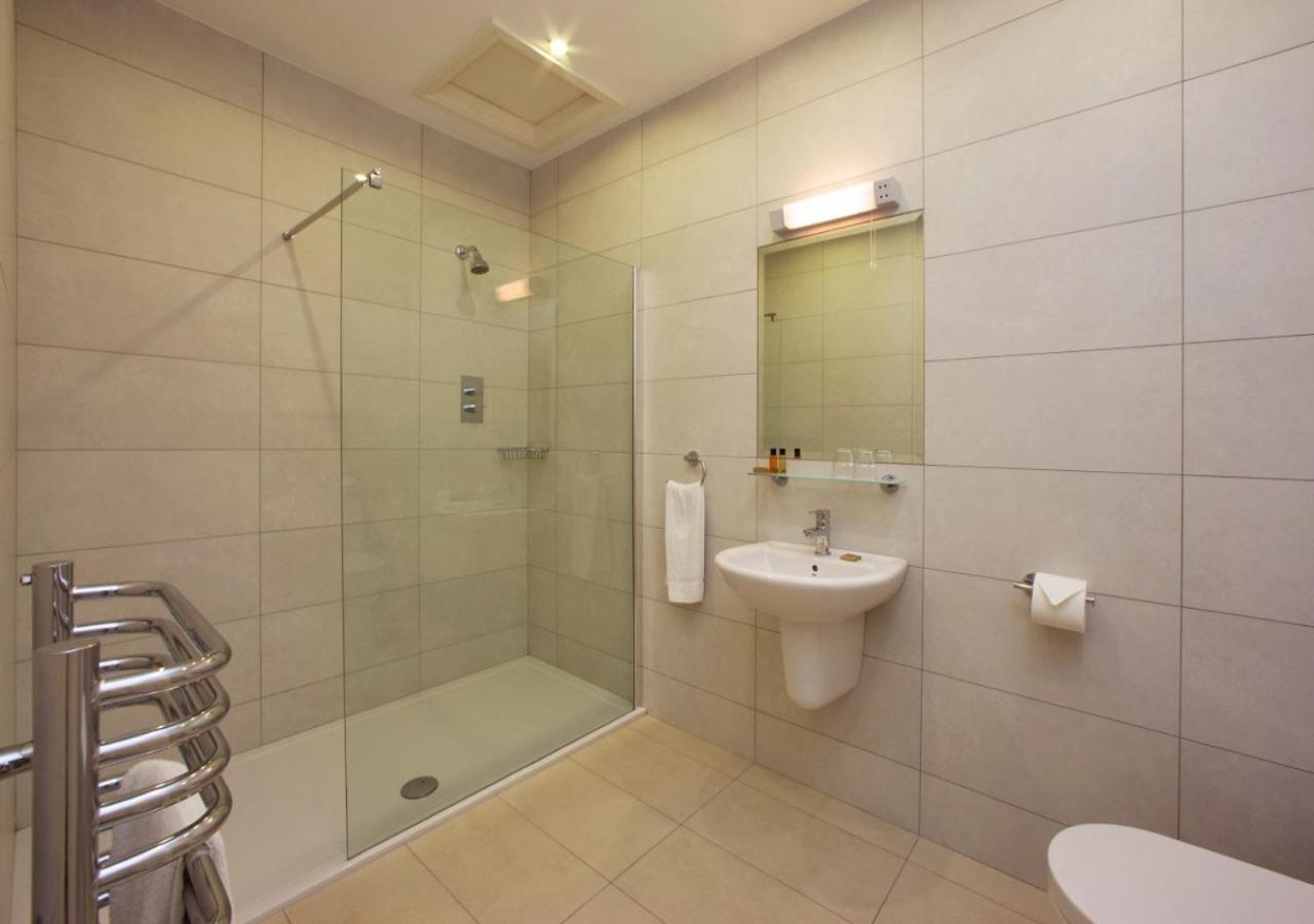 Walter Raleigh Hotel Youghal Eksteriør billede